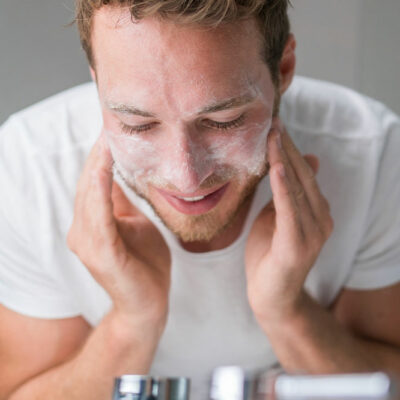 How to Prevent and Treat Acne Naturally